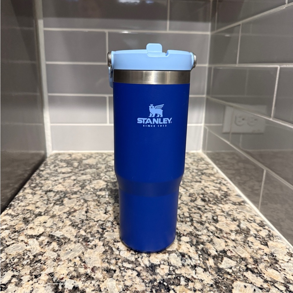 Stanley Travel Tumbler in the color way Lapis